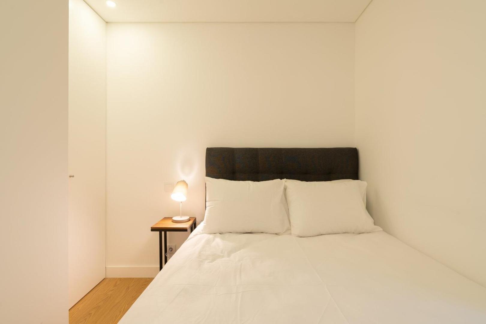 GuestReady - Modern 2-Bedroom Apartment in Cedofeita Porto Exterior foto
